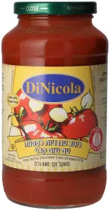 רוטב עגבניות מתובל עם שום קלוי